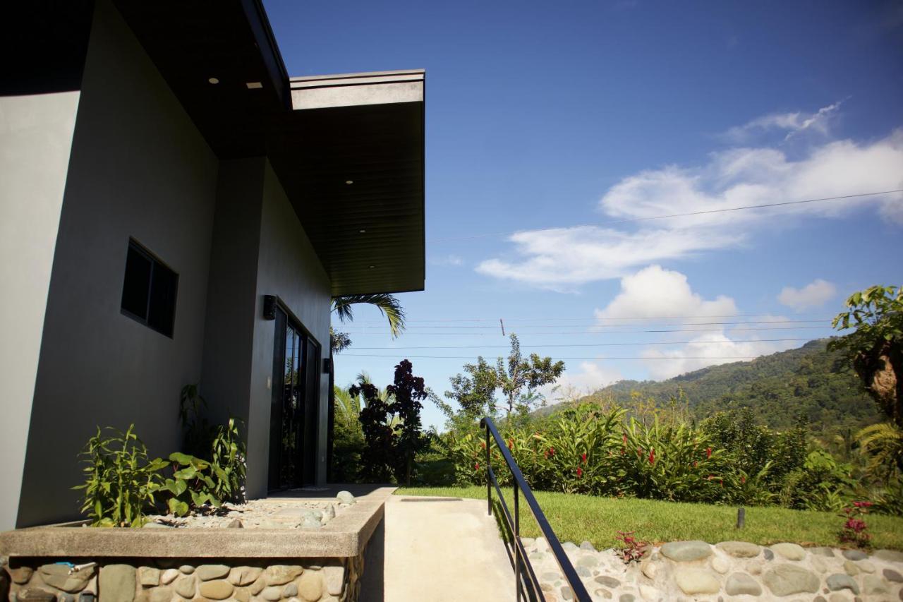 Jungle Home With King Beds -5 Minutes From The Beach อูวีตา ภายนอก รูปภาพ
