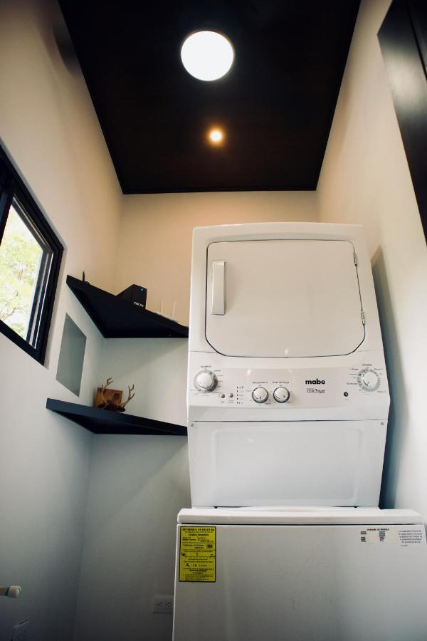 Jungle Home With King Beds -5 Minutes From The Beach อูวีตา ภายนอก รูปภาพ